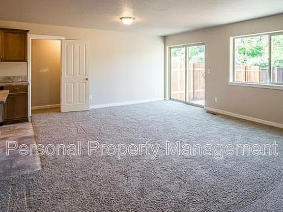 5th image of 5914 NE 71st Ave