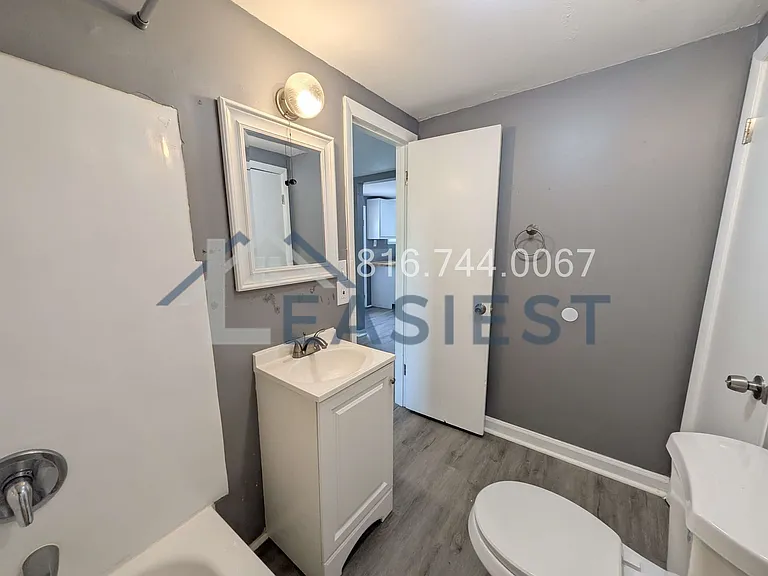 5102 NE 47th Ter — Photo 13