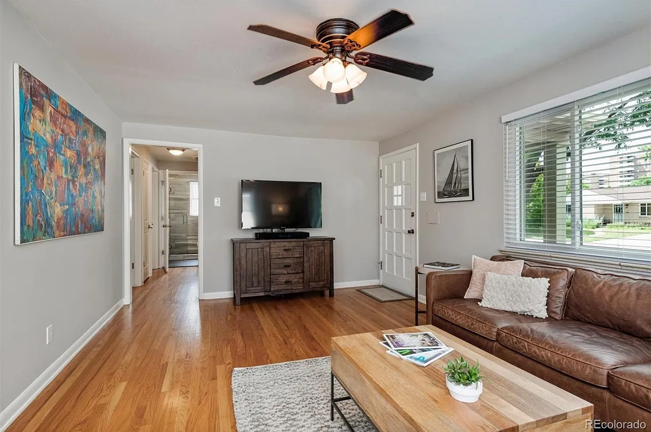 4 bed, 2362 sqft, $3,750 — Photo 3