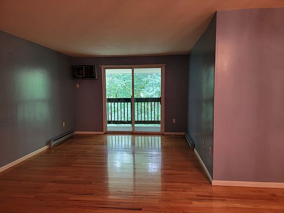 3rd image of 39 Pleasant St Unit B21
