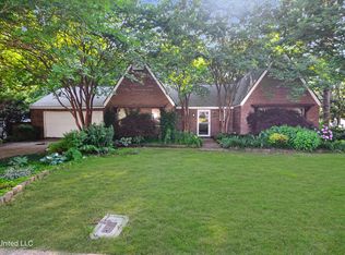 5645 Ridgetop Dr, Horn Lake, MS 38637