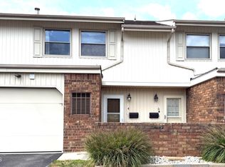 6818 Fenwyck Rd APT 4, Maumee, OH 43537