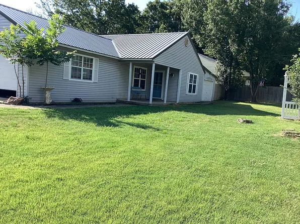 701 Clarence St, Mountain View, AR 72560