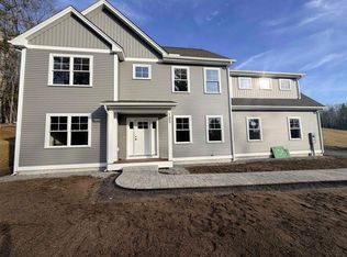 105 Seaverns Bridge Rd, Merrimack, NH 03054