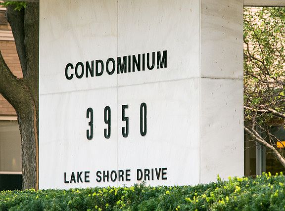 4th image of 3950 N Lake Shore Dr APT 1305