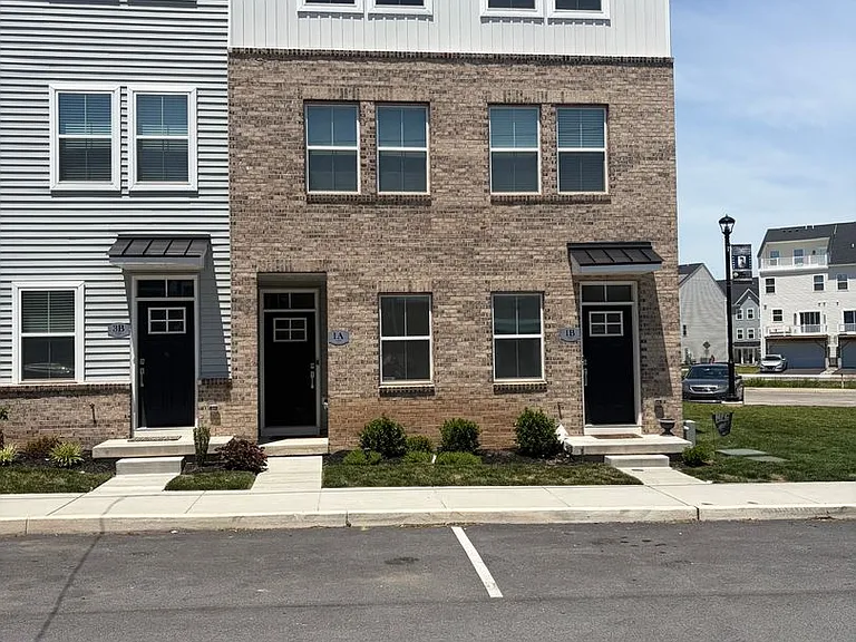 1A Ford St — Photo 3