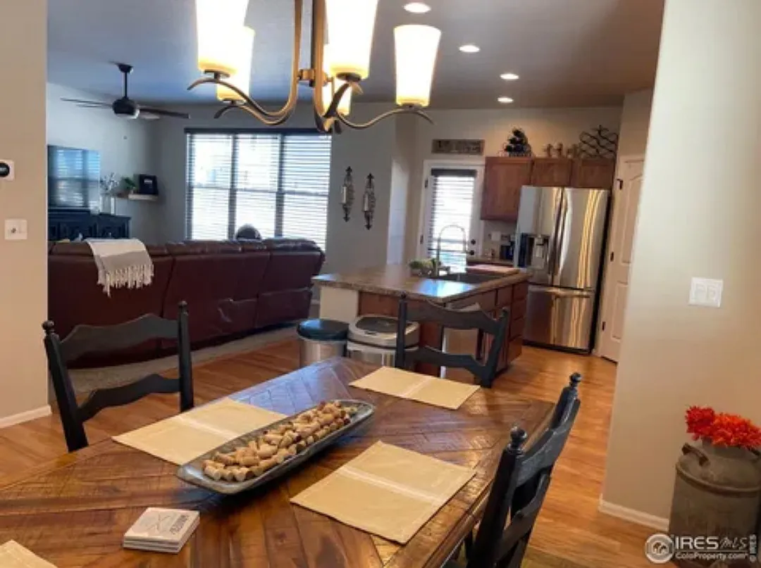 4 bed, 2334 sqft, $2,950 — Photo 3