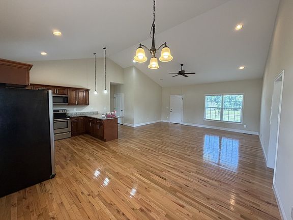 5th image of 2613 Park West Dr