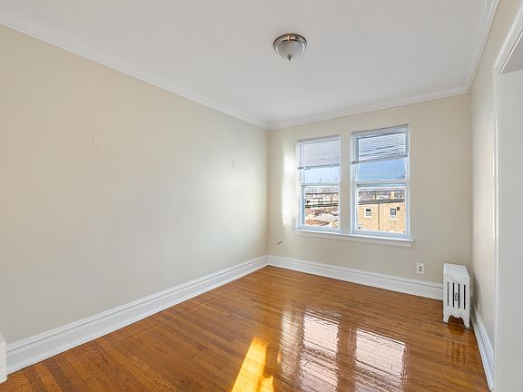 4th image of 2140 S Harvey Ave #L3