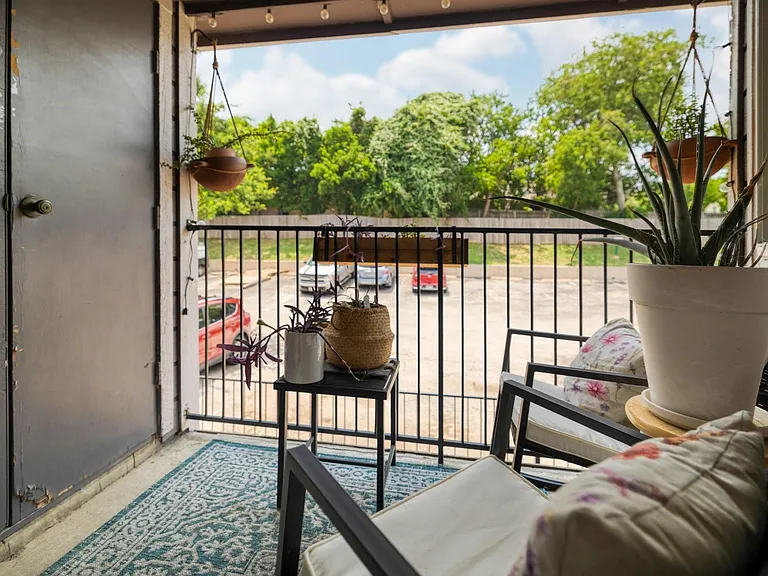 1840 Burton Dr #223 — Photo 18