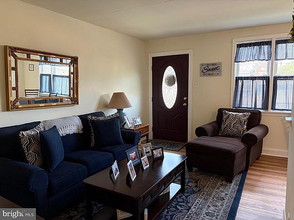 5th image of 734 Primos Ave