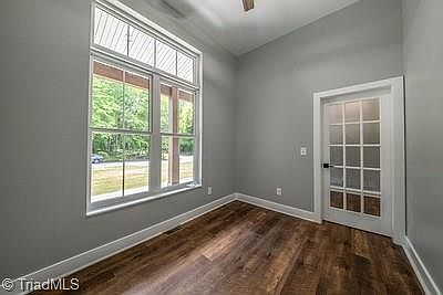 5th image of 6604 Deermont Ct