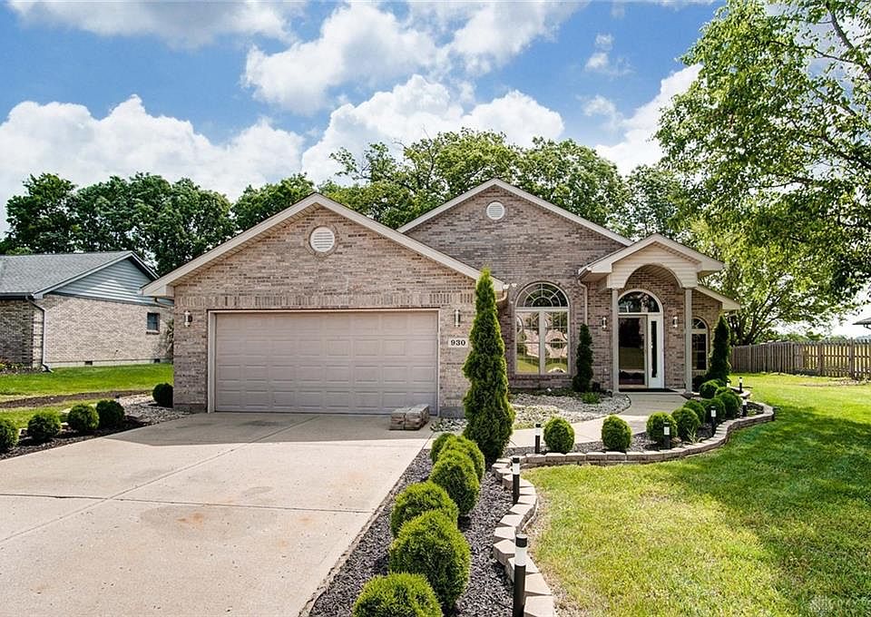 1st image of 930 Golden Beech Dr