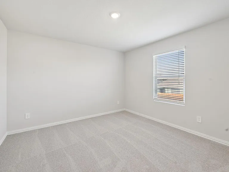 717 Leavenworth Dr — Photo 30