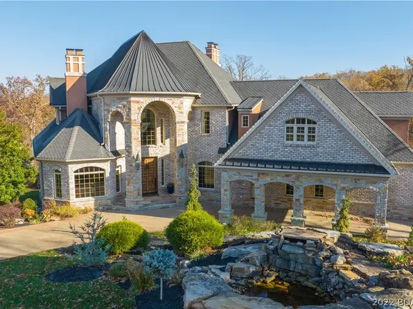 5767 Cobblestone Dr, Osage Beach, MO 65065