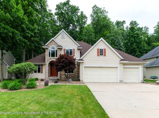 13355 Speckledwood Dr, Dewitt, MI 48820