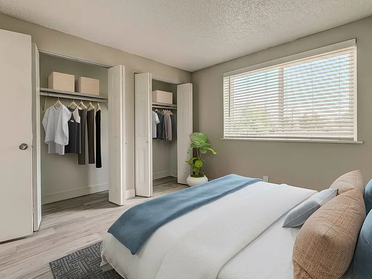 Kalo Broadmoor Terrace Bedroom