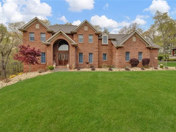 102 Highland Woods Dr, Beaver, PA 15009