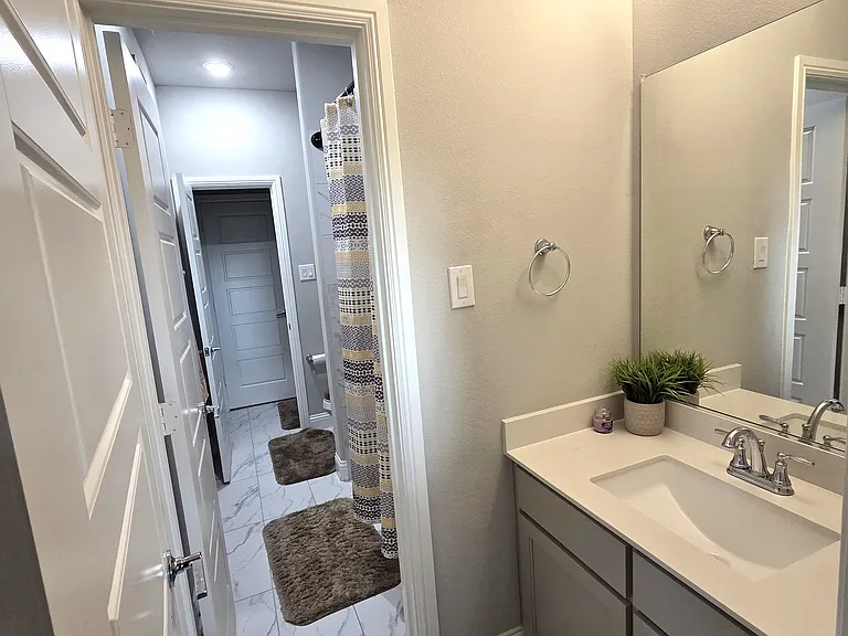 8066 Glastonbury Dr — Photo 18