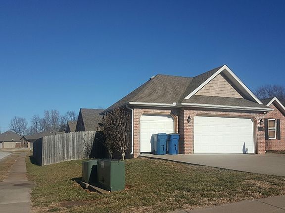 2nd image of 206 Long Dr