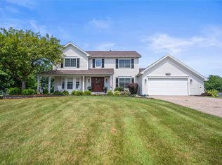 271 Ida Red Ln, Rochester, NY 14626