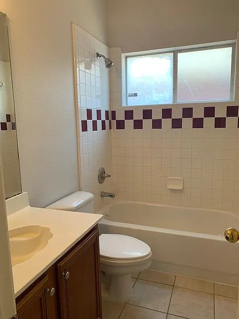 4 bed, 2.5 bath, 2860 sqft, $2,750 — Photo 3