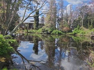 97 Flag Point Rd, Toms River, NJ 08753