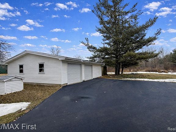 3rd image of 656 Wadhams Rd