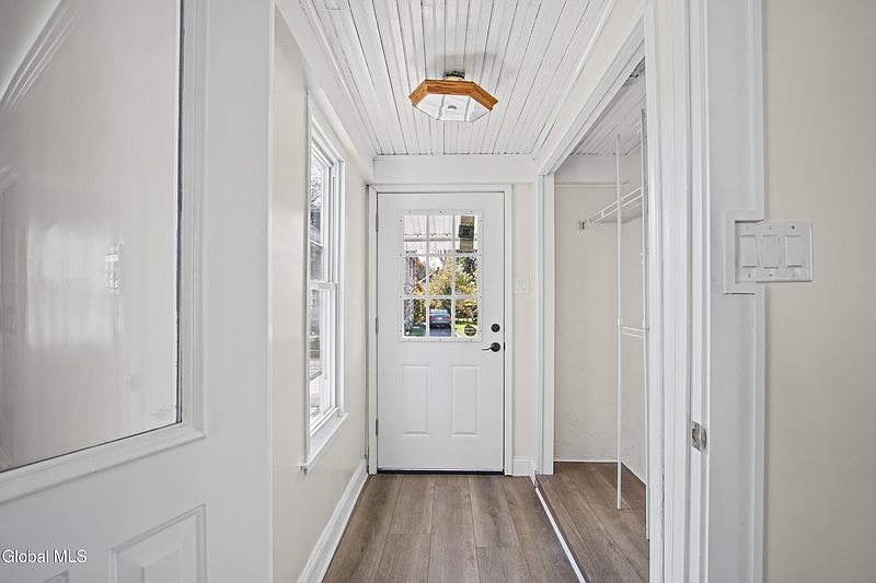 5th image of 311 Floral Avenue