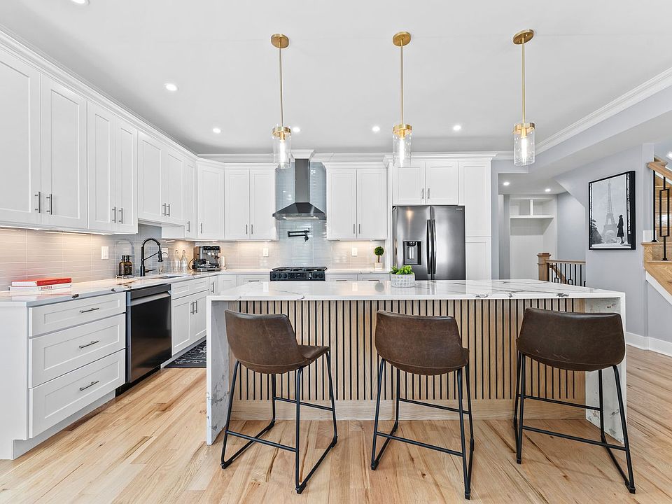 1st image of 335 Virginia Ave