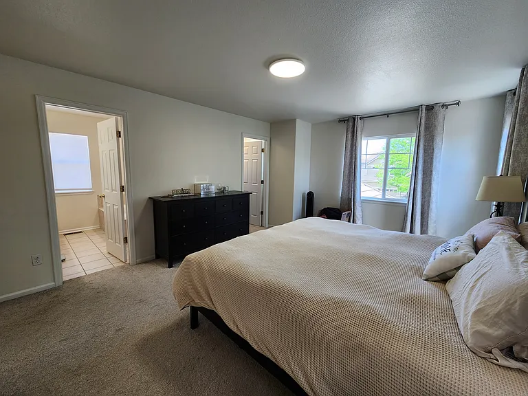 4736 Laurelglen Ln — Photo 16