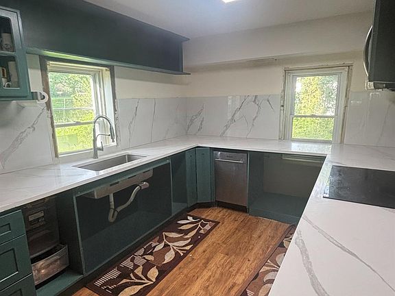5th image of 63 Poplar Dr