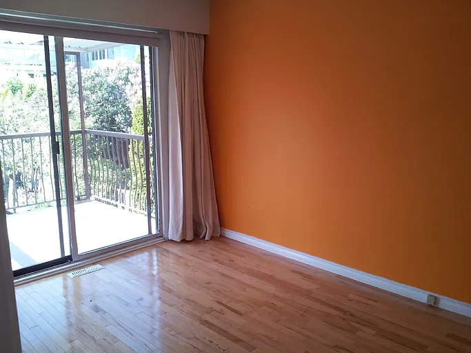 3 bed, 2.5 bath, 2200 sqft, $4,100 — Photo 4