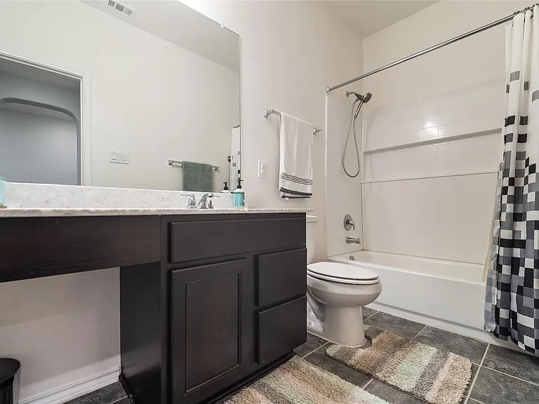 13921 Abraham Lincoln St — Photo 25