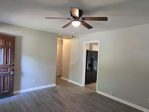 3rd image of 2206 Bothwell St