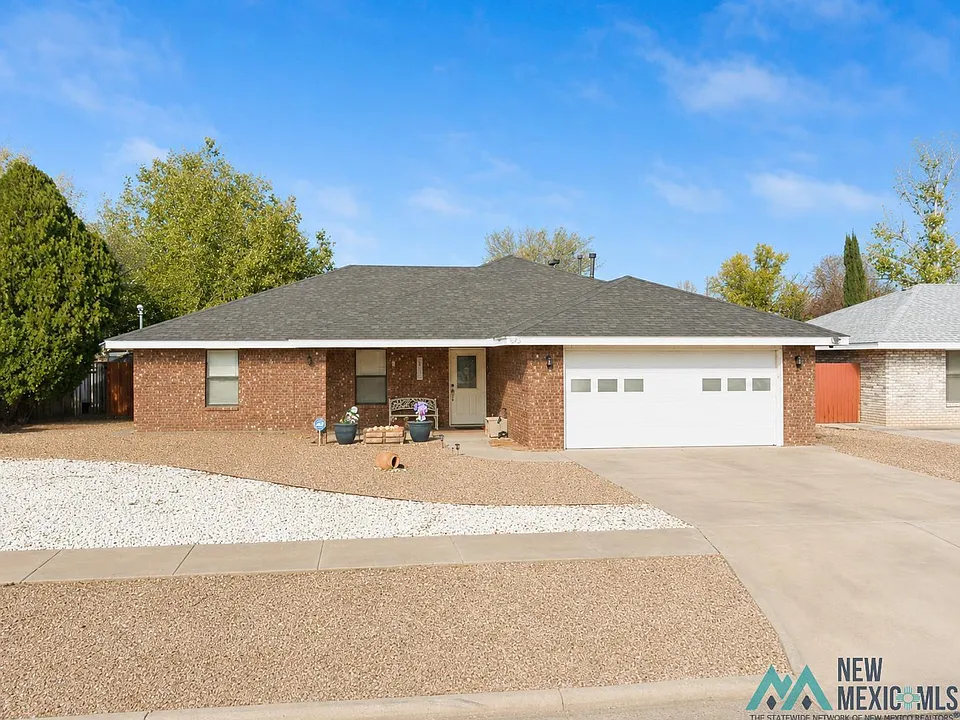 801 Monterrey Dr