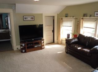 811 W 10th Ave #A, Oshkosh, WI 54902