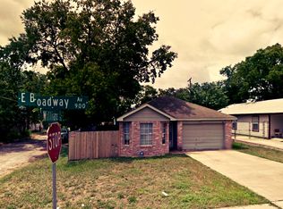 914 E Broadway Ave, Fort Worth, TX 76104