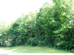 402 Crown Ridge Dr, Cuyahoga Falls, OH