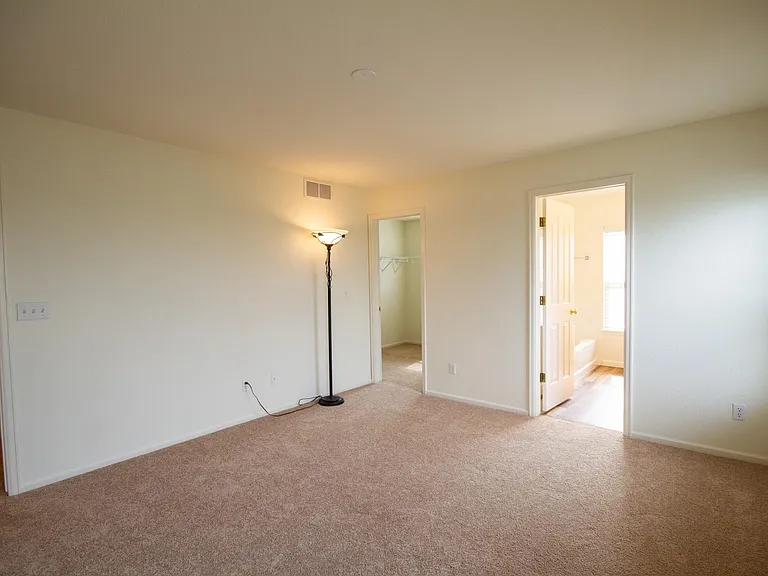 5747 Jaguar Way — Photo 17