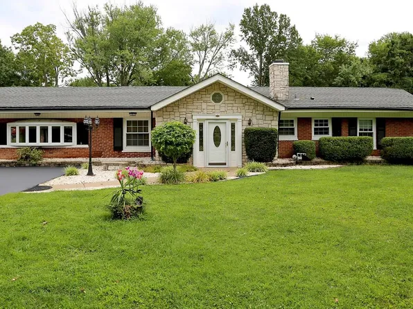 11854 Kramper Ln, Saint Louis, MO 63128