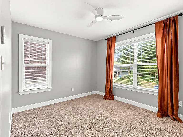 417 Rosewood St — Photo 12