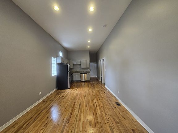 5th image of 5906 S Lasalle St #1