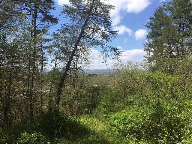 1st image of 46 Crest Circle Dr