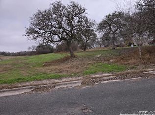 710 W 2nd St #1, Beeville, TX 78102