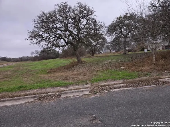 710 2nd LOT 6 W 1, Beeville, TX 78102