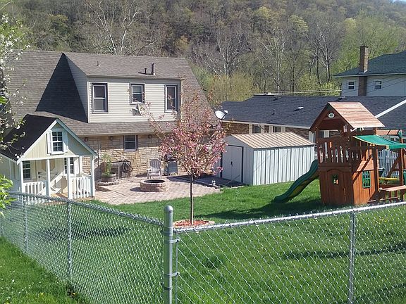 2nd image of 1104 Greenbrier Dr