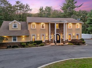 626 Caledonia Road, Dix Hills, NY 11746