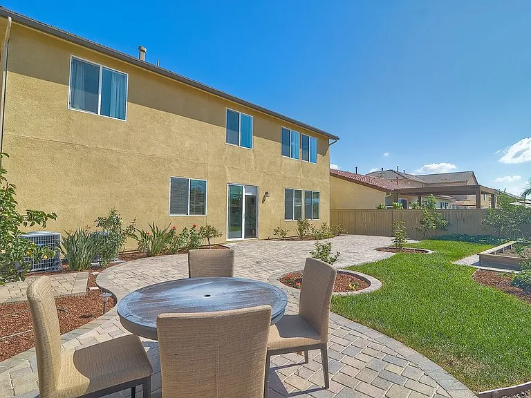 Black Granite Dr — Photo 33
