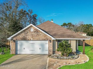 13601 Lawton Ln, Gulfport, MS 39503